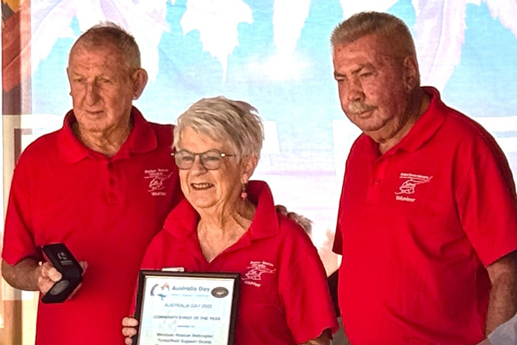 John Landers, Margaret Cooper and Bob Elkes from the Westpac Helicopter Tenterfield Volunteer support group accept the prize for the Community Event of the Year.