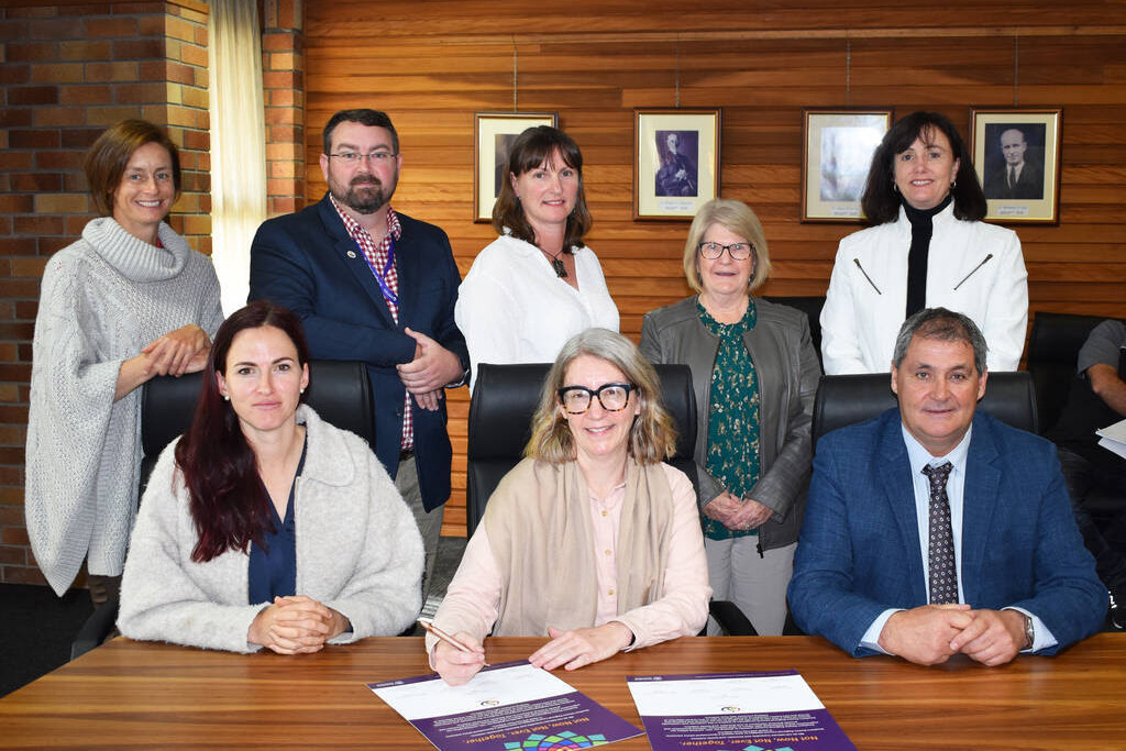 SDRC Councillors signed the Not Now, Not Ever Domestic Violence Pledge in Stanthorpe Council Chambers at the Ordinary Council Meeting on Wednesday, August 21. Photo supplied by Council media.